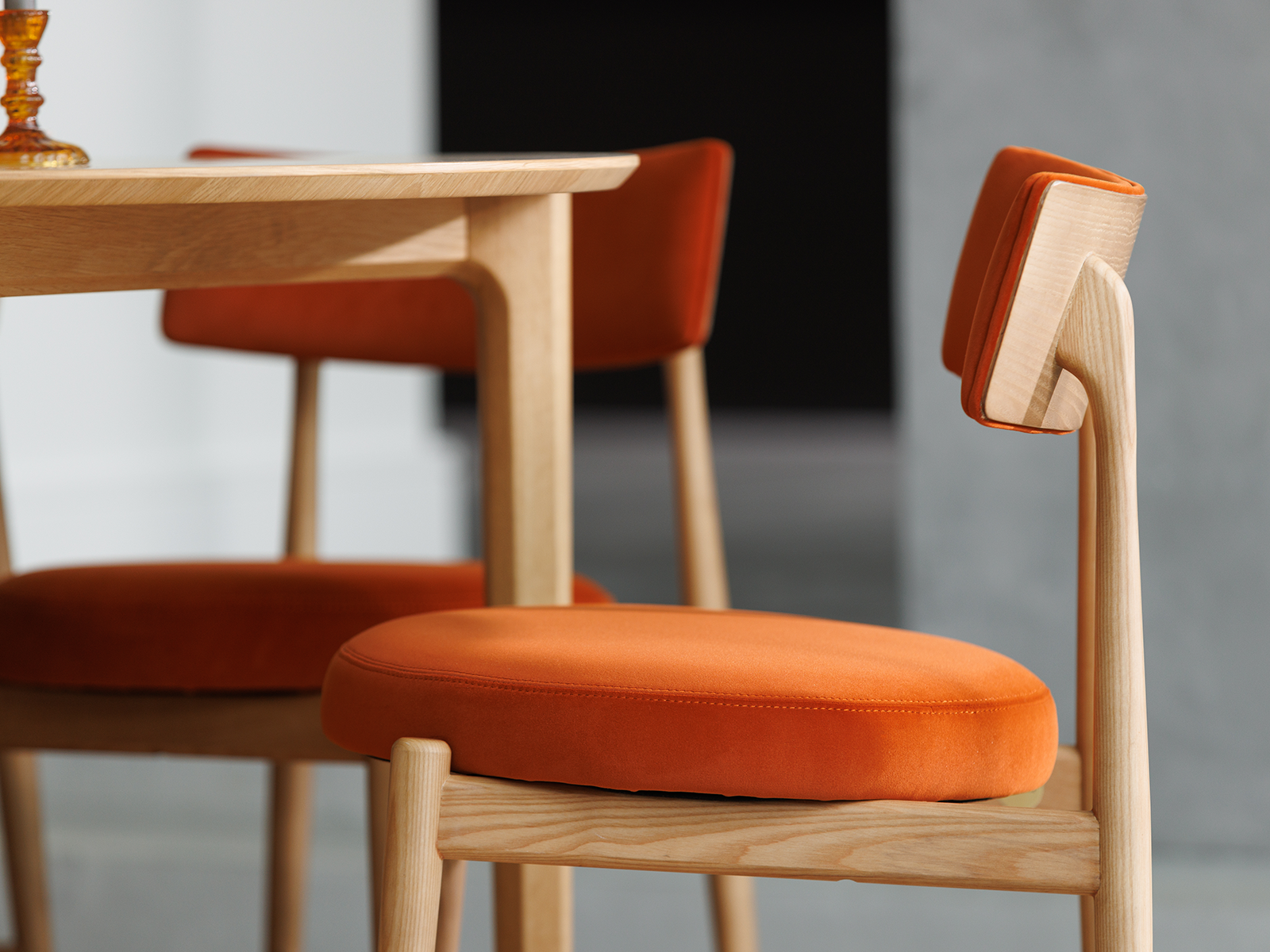 Winchester Dining FI2