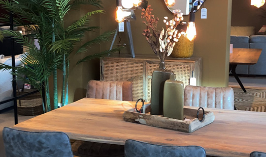 Carlton Husen V10 Feature3